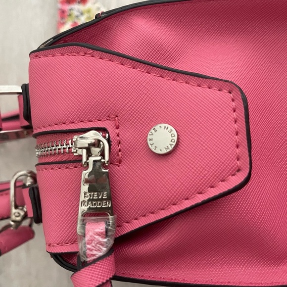 STEVE MADDEN - Bresse Crossbody Raspberry Pink - Picture 4 of 9
